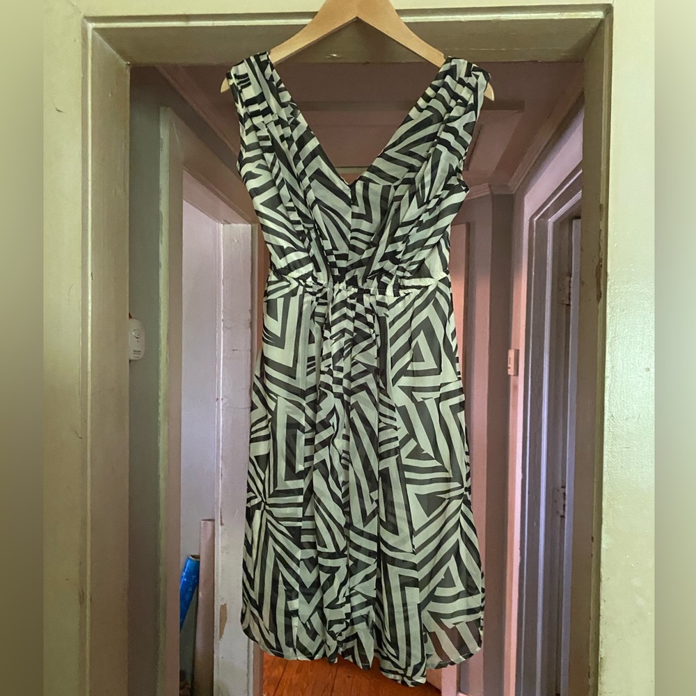 Black & White Sleeveless Dress
